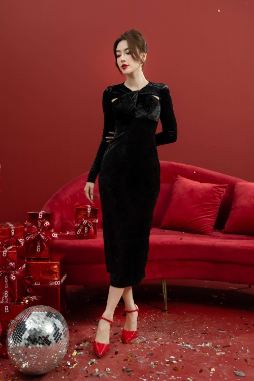 Sixdo Black Midi Velvet Dress